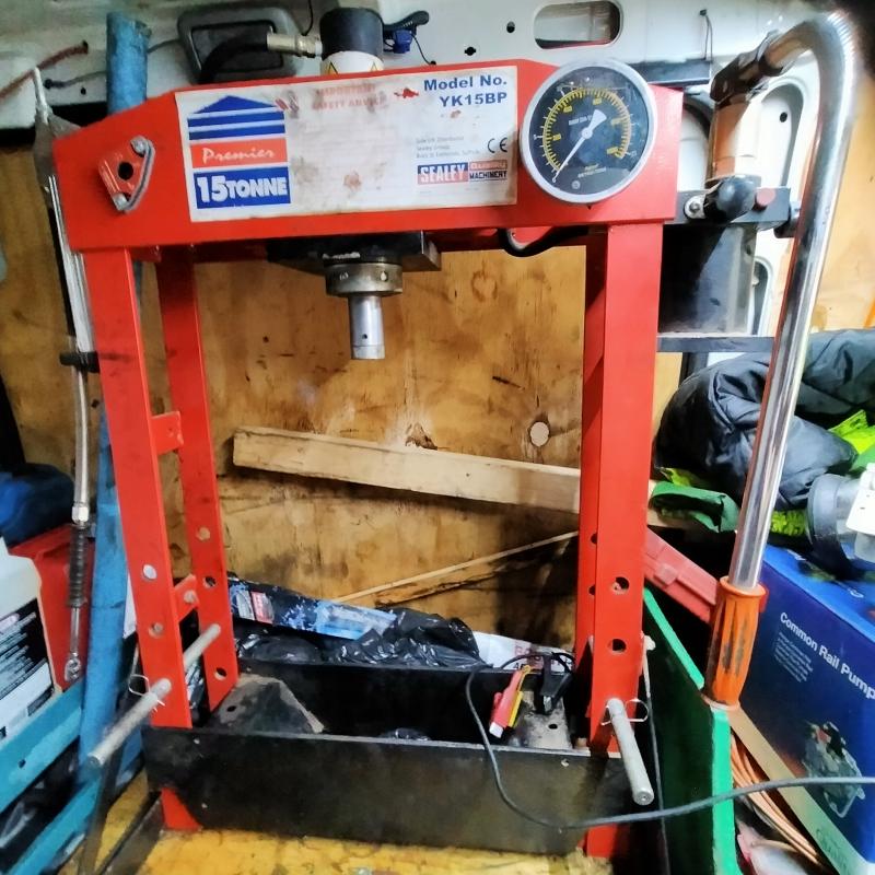 Sealey YK15BP Hydraulic Press Premier Bench Type, 15Tonne