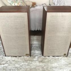Acoustic Research AR-3a speakers  100W/4 ohms Improved European version Superb!
