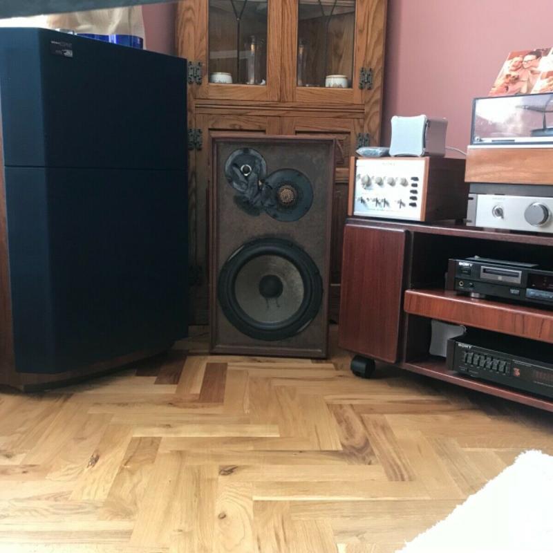 Acoustic Research AR-3a speakers  100W/4 ohms Improved European version Superb!